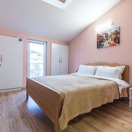 Hb Apartments Laghidze Tbilisi Esterno foto