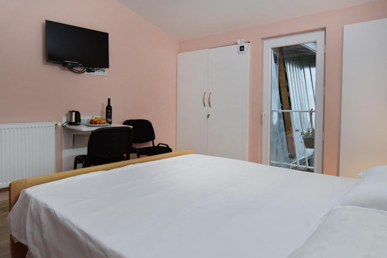 Hb Apartments Laghidze Tbilisi Esterno foto