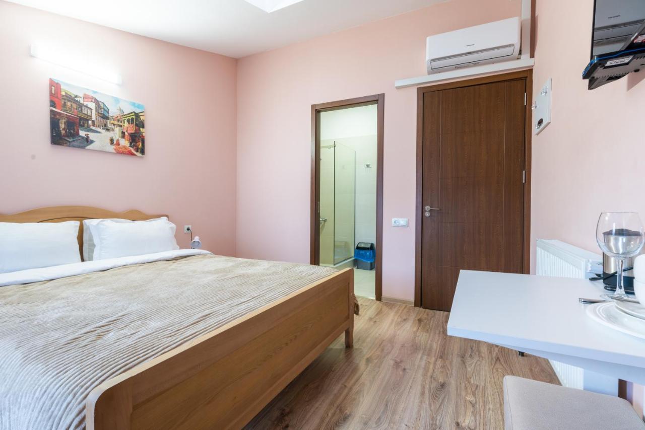 Hb Apartments Laghidze Tbilisi Esterno foto